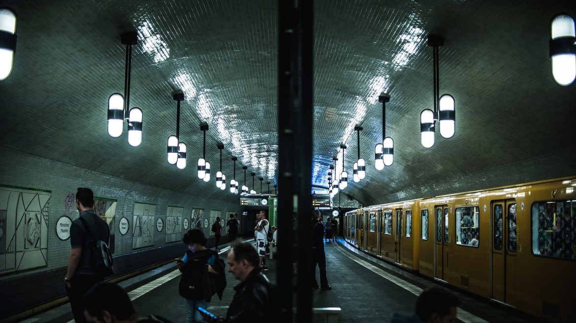 Crating Train Travel: Finding the Perfect Fit